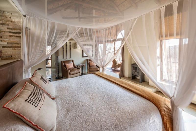 Impodimo Game Lodge Madikwe Wildreservaat Buitenkant foto